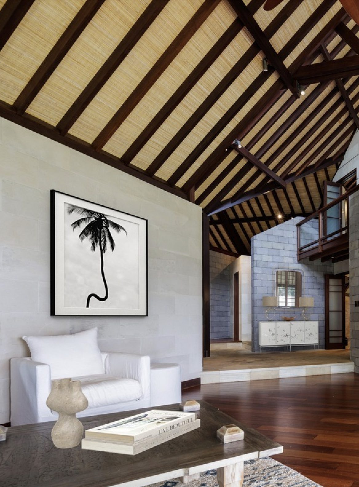 HAWAII_MODERN_INTERIOR